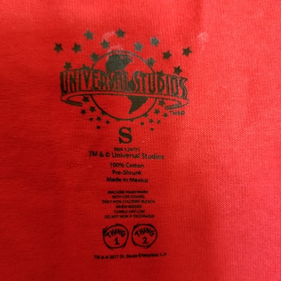 Red and White Thing 1 Graphic T-shirt sz S NWT - Picture 4 of 4